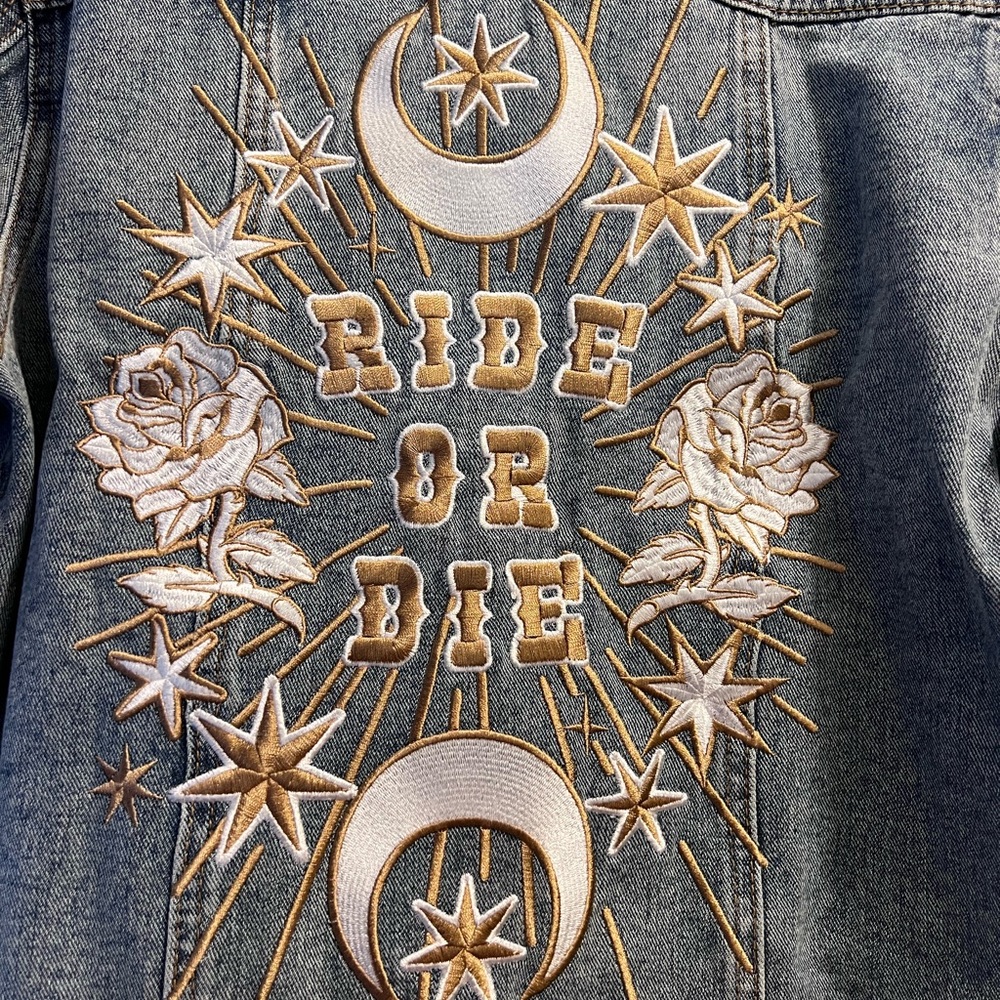 RUE DENIM Light Wash Classic Denim Jacket - Picture 4 of 4